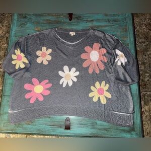 POL Retro Daisy Knit  in Gray Size Medium - oversized, drop shoulder